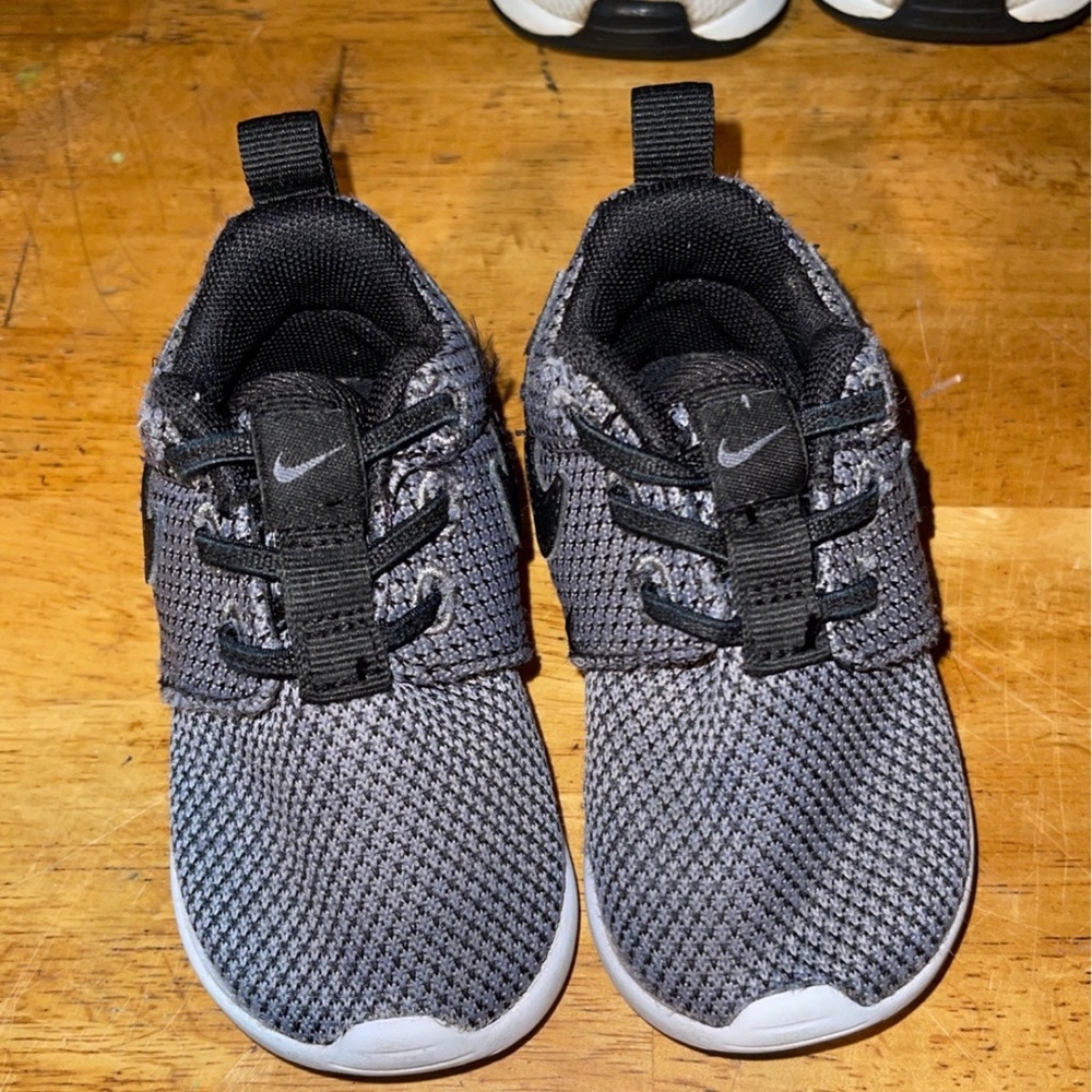 SOLD!!! Baby Nike Roshe